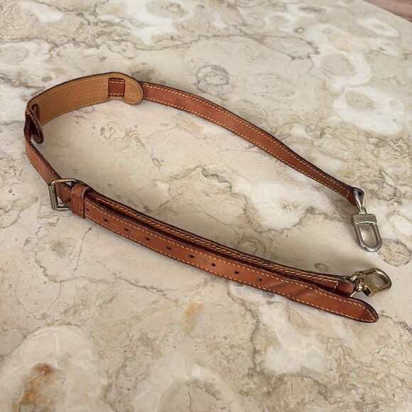 Authentic Louis Vuitton Vachetta Leather Shoulder Strap 35”-42” - Picture 4 of 17